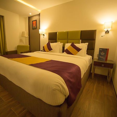 Vijayawāda Hotel Ajantha Evergreen מראה חיצוני תמונה