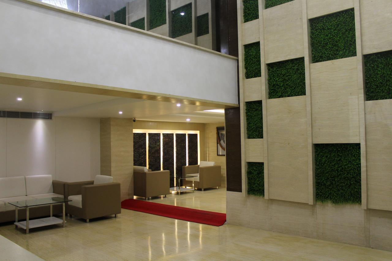 Vijayawāda Hotel Ajantha Evergreen מראה חיצוני תמונה