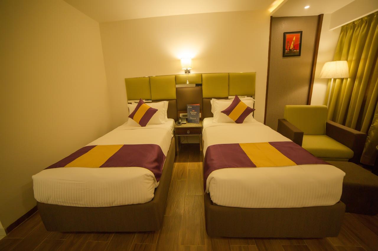 Vijayawāda Hotel Ajantha Evergreen מראה חיצוני תמונה